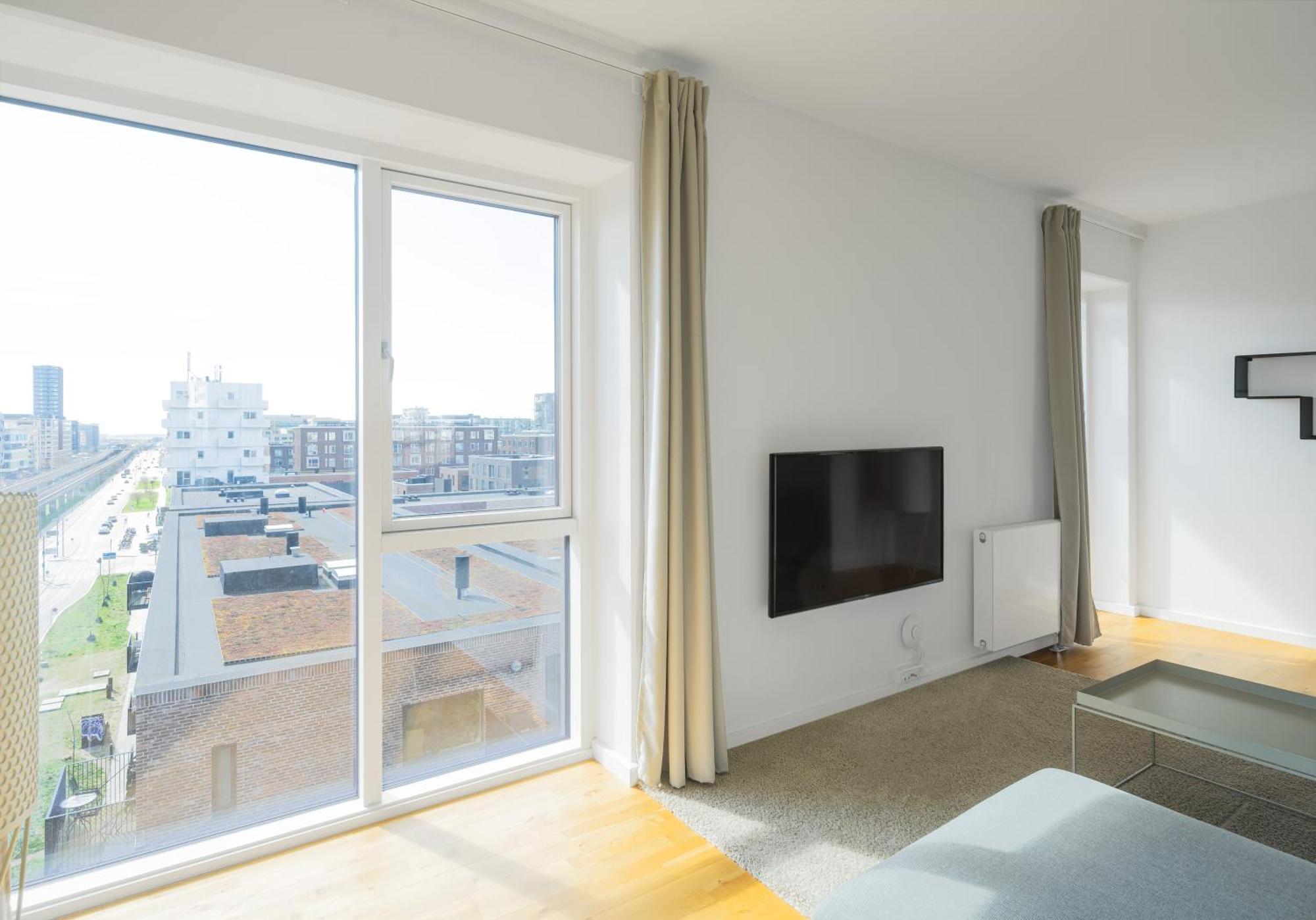 Apartment Luxurios 3-bed W Balcony And Great Views *